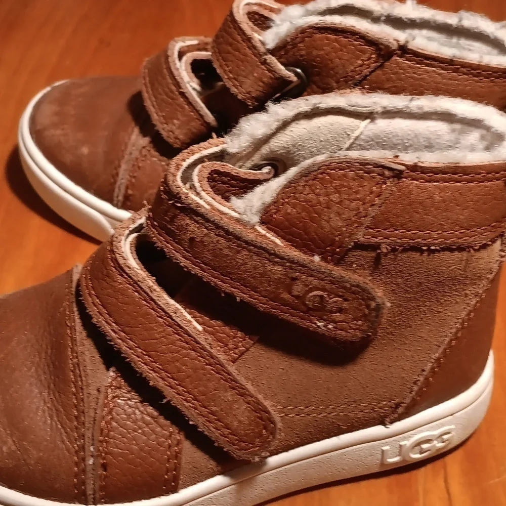 UGG Brown Leather Boots with Moccasin Stitching Toddler Size 8